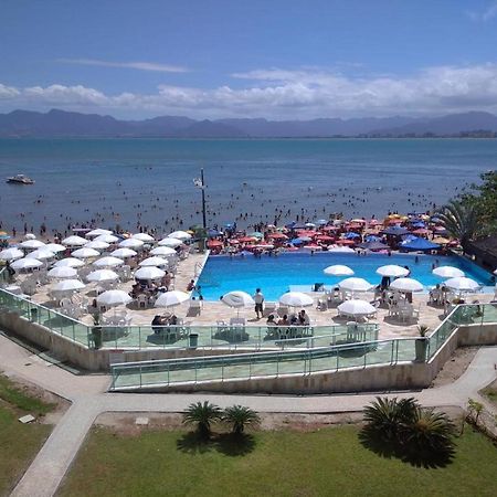 Apartamento pé na areia frente para o Mar e piscina na Prainha Caraguatatuba Extérieur photo