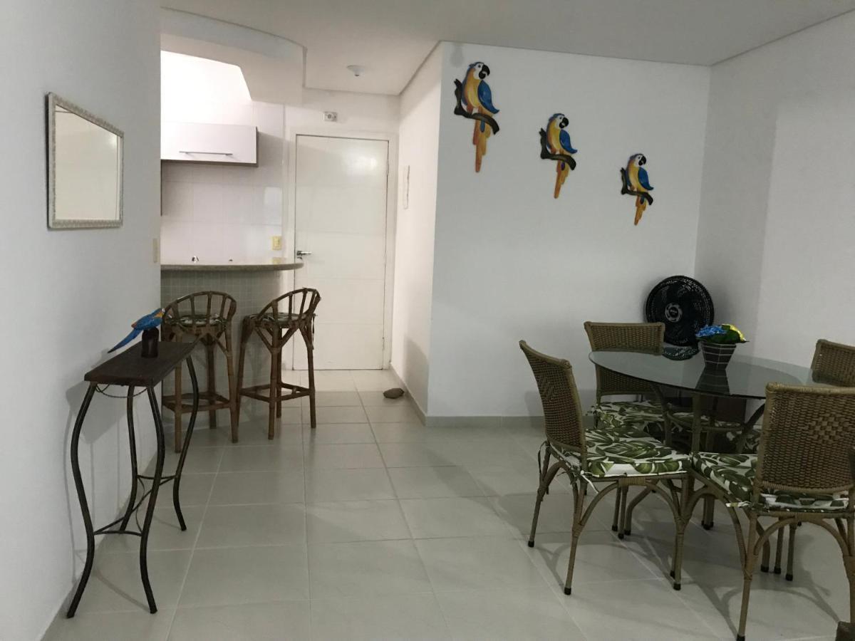 Apartamento pé na areia frente para o Mar e piscina na Prainha Caraguatatuba Extérieur photo