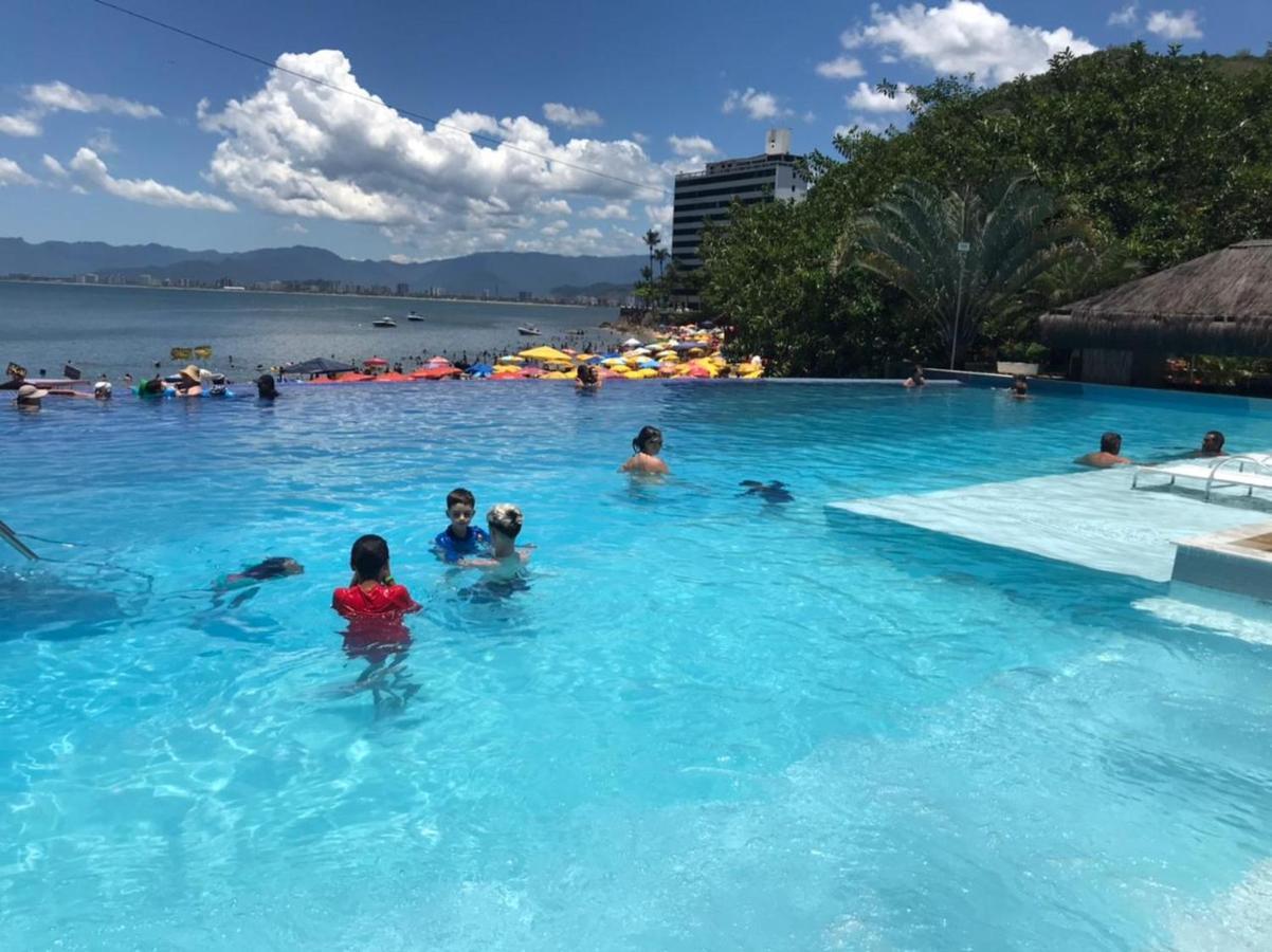 Apartamento pé na areia frente para o Mar e piscina na Prainha Caraguatatuba Extérieur photo